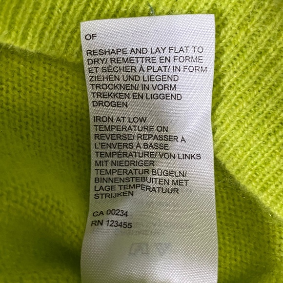 Lord & Taylor Chartreuse Green Cashmere Cozy Long Sleeve Turtleneck Sweater-Sz-M - Picture 10 of 16